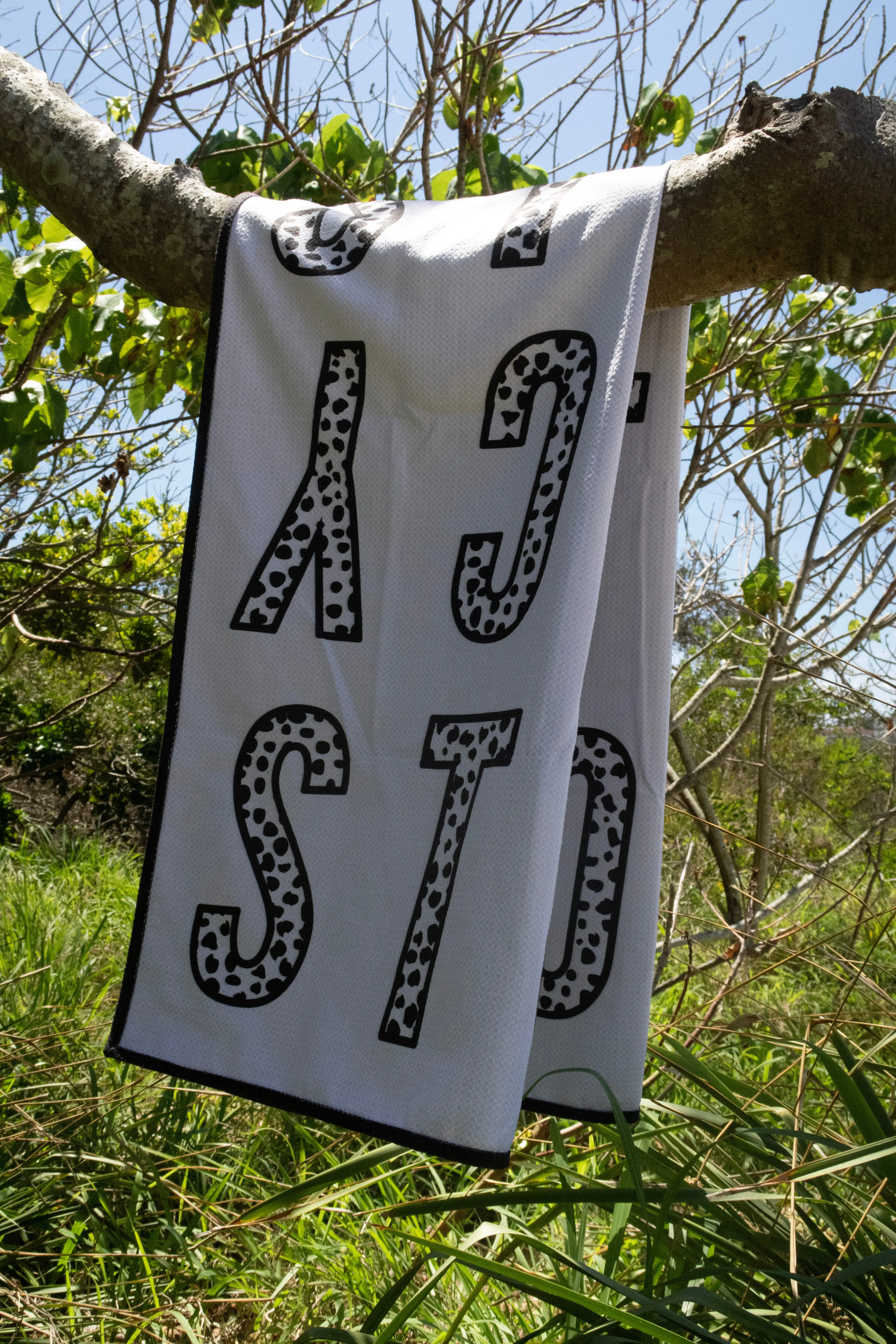 GLAM ROCK BEACH TOWEL / WHITE