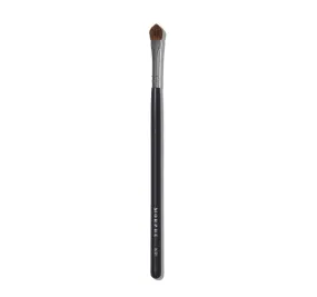 M709 Pointed Packer Eyeshadow Brush