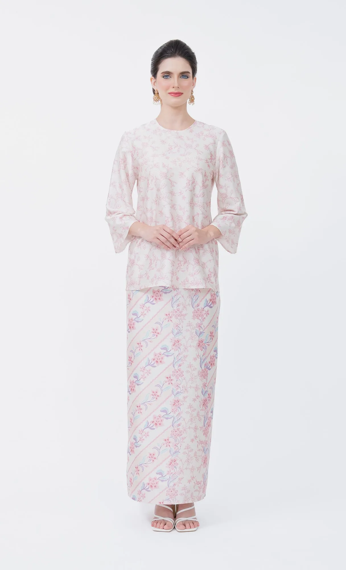 Magnolia Kurung Kedah in Pearl Pink