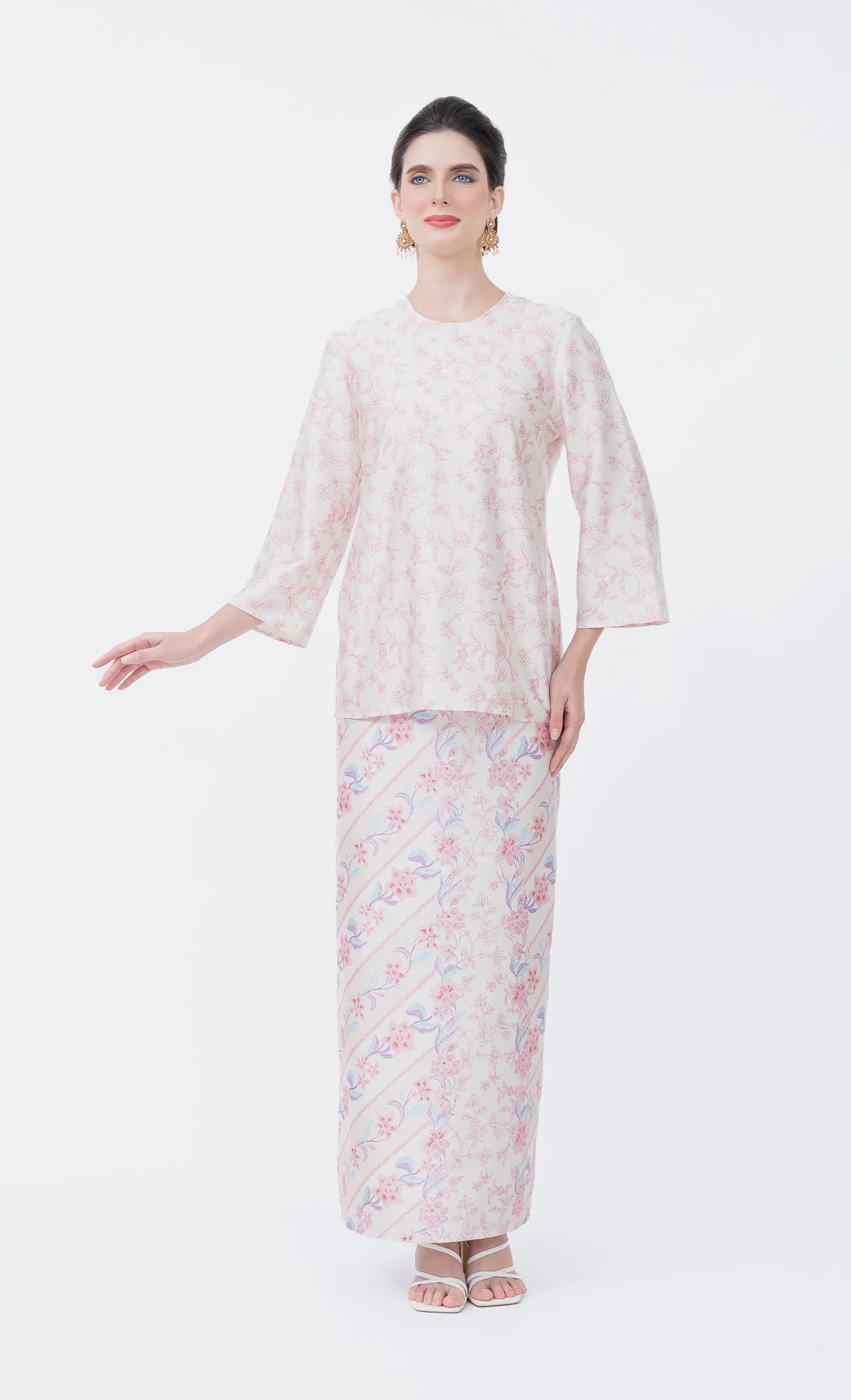 Magnolia Kurung Kedah in Pearl Pink