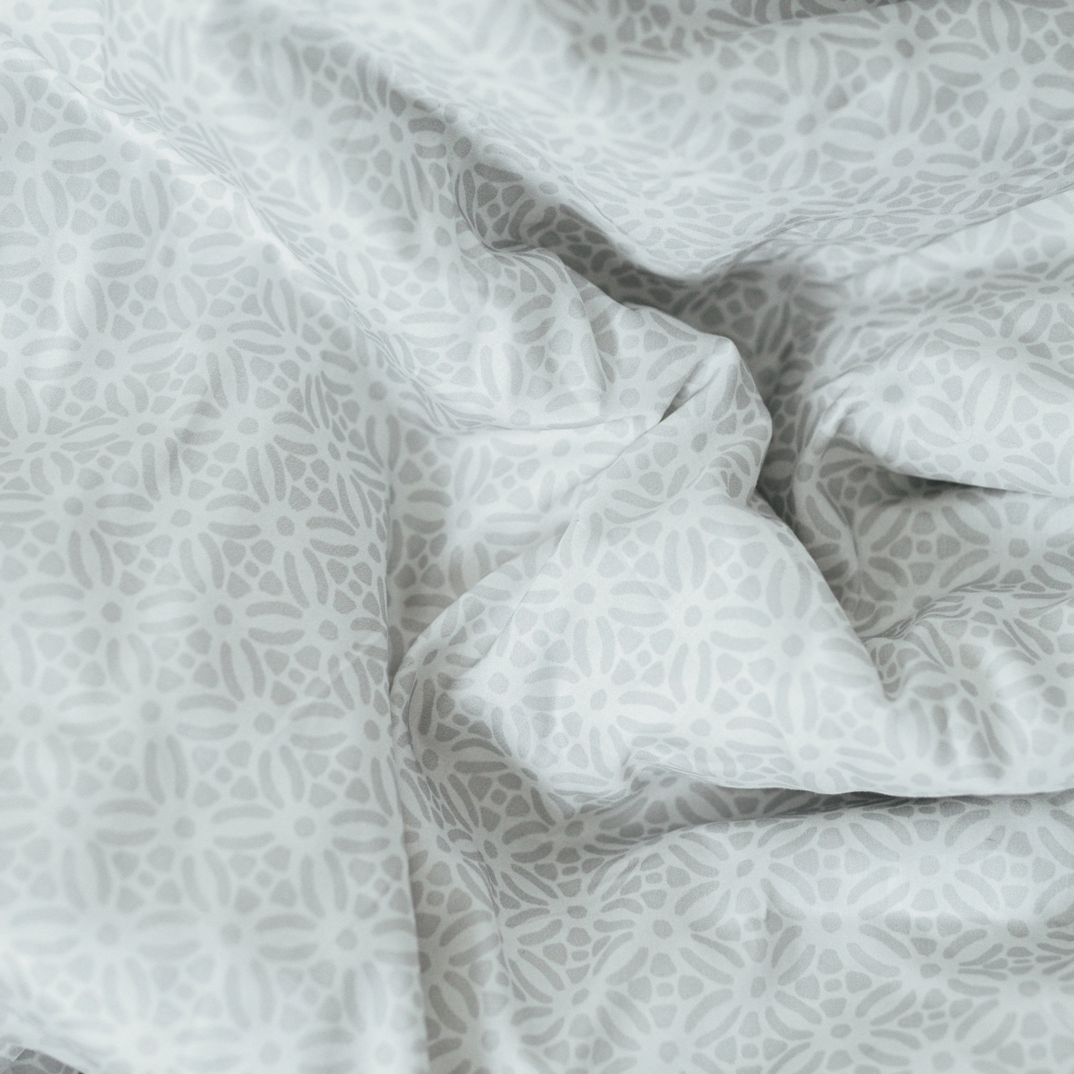 Organic Prague™ Patterned Bed Sheets