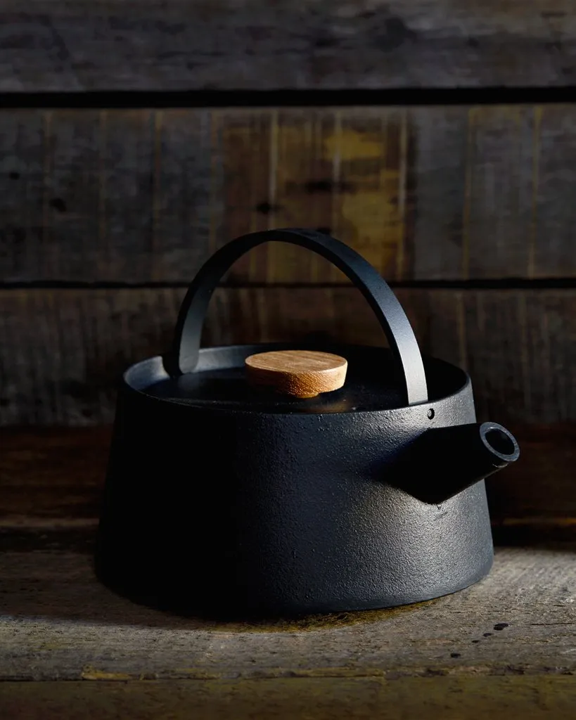 Tetu Cast Iron Kettle